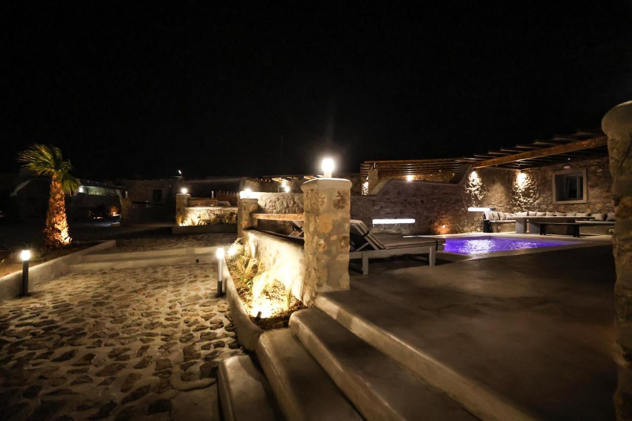 The George With Private Pool, Close To - Chora