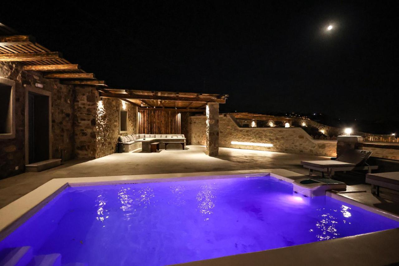 The George With Private Pool, Close To - Chora *