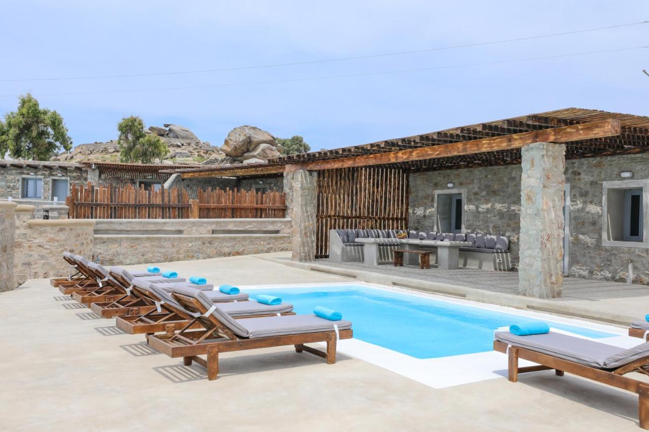 The George With Private Pool, Close To - Chora