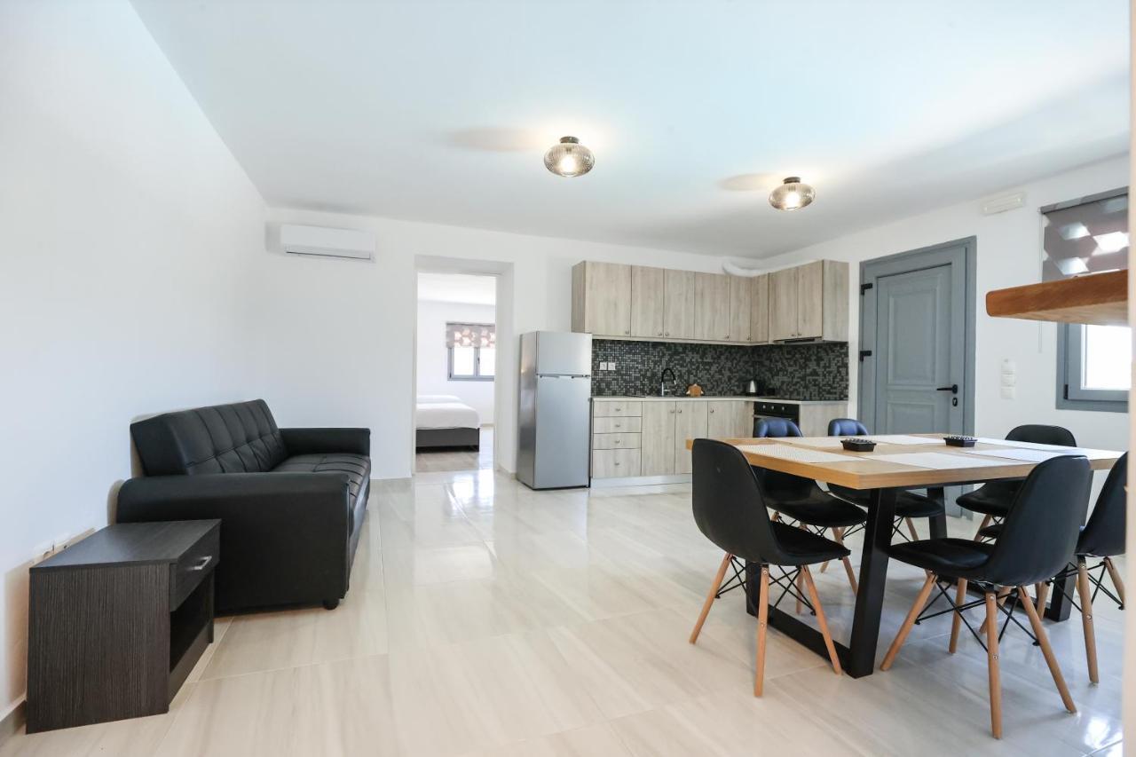 The George With Private Pool, Close To - Chora Villa *